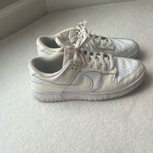 Nike dunks - women’s size 9.5